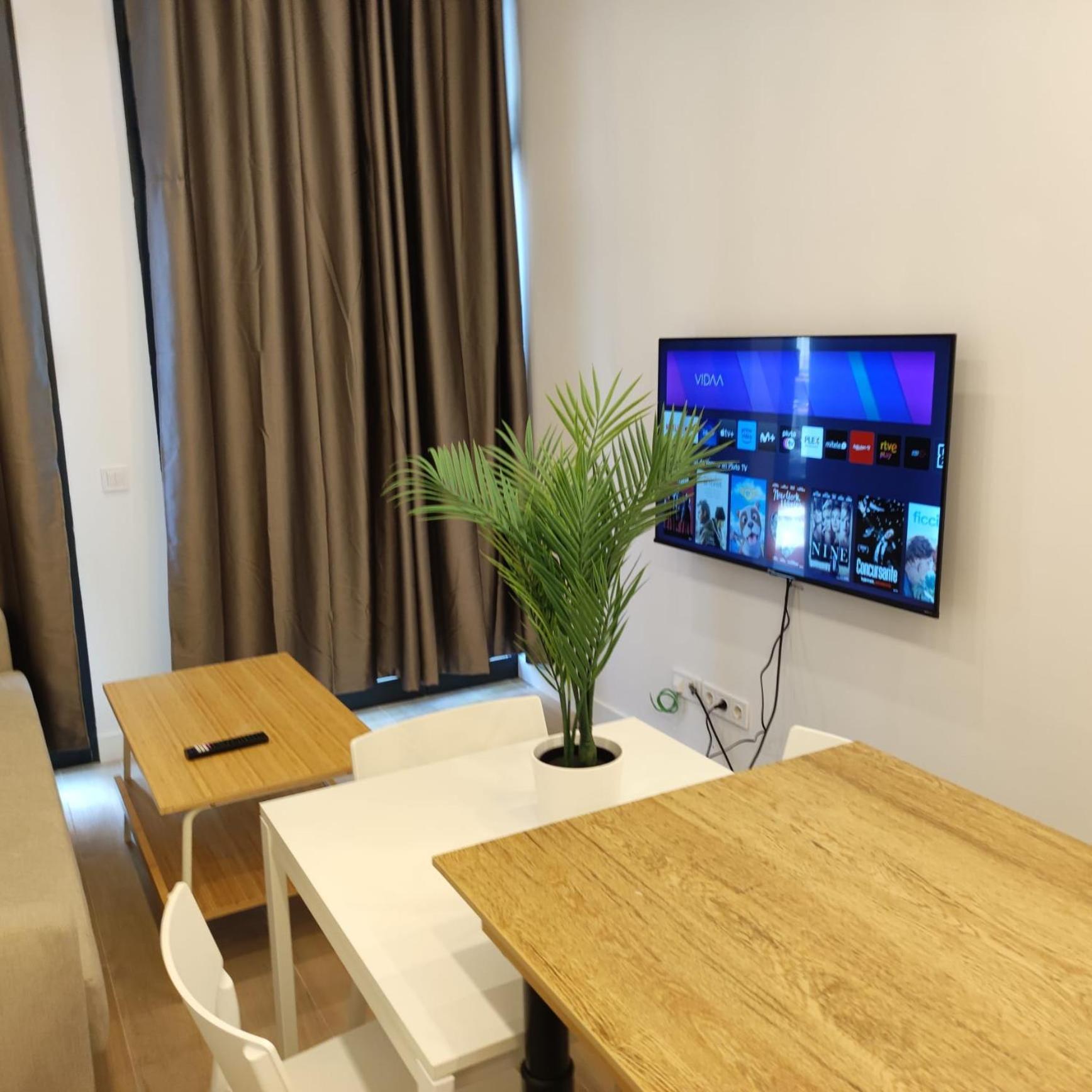 Av. Asturias Apartamento Madrid Exterior photo